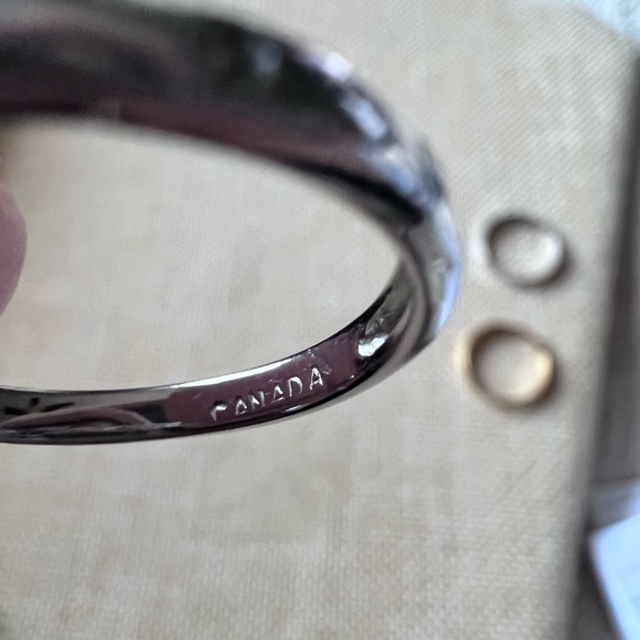 Canada CA .925 3 stackable Rings each  4 Crystals 2 Silver 1 Gold all Sterling 8 - Picture 5 of 11